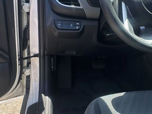 Used 2023 Kia Seltos LX AWD/4WD image 11