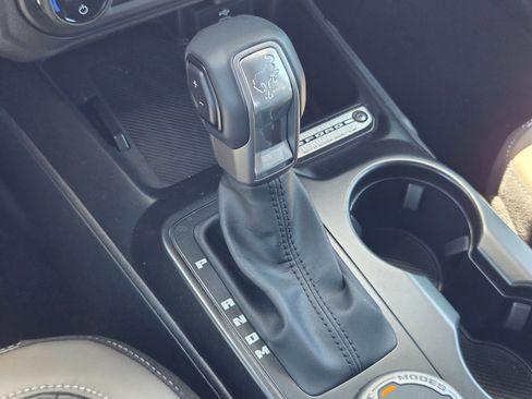 New 2026 Ford Bronco Outer Banks w/ Sasquatch Package AWD/4WD image 16