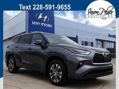 Used 2023 Toyota Highlander XLE