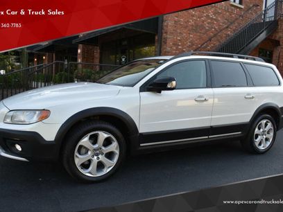 Used 2016 Volvo XC70 T5 Premier w/ Proximity Package