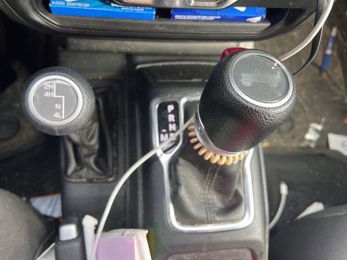 Used 2022 Jeep Wrangler Unlimited Sport image 11