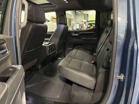 Used 2026 GMC Sierra 1500 Denali w/ Denali Reserve Package AWD/4WD image 9