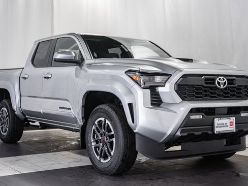 New 2025 Toyota Tacoma TRD Sport image 1