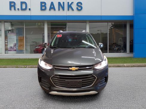 Certified 2018 Chevrolet Trax LT w/ LT Convenience Package FWD image 2