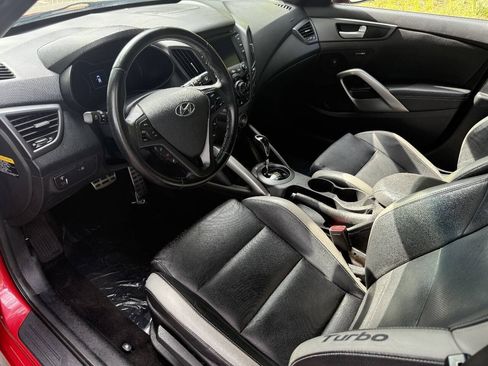 Used 2016 Hyundai Veloster Turbo FWD image 12
