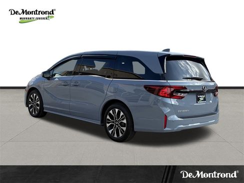 Used 2025 Honda Odyssey Elite image 7