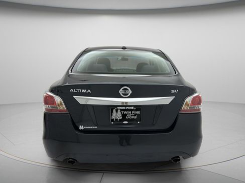 Used 2015 Nissan Altima 2.5 SV FWD image 11
