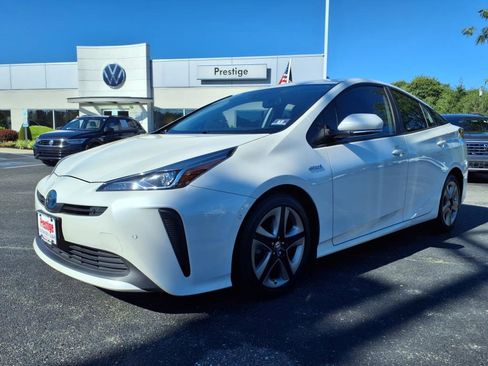 Used 2019 Toyota Prius Limited w/ Phone Cable & Charge Package image 3