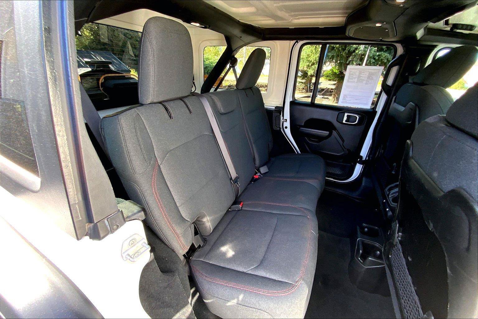 Certified 2024 Jeep Wrangler Unlimited Rubicon AWD/4WD image 27