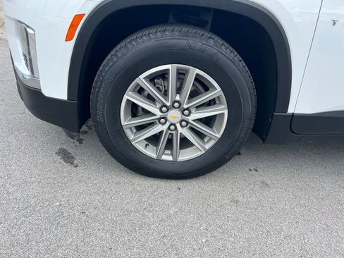 Used 2023 Chevrolet Traverse LT AWD/4WD image 14