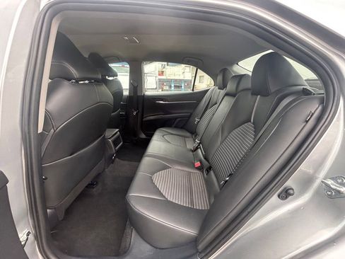 Used 2024 Toyota Camry SE image 31