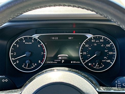 Used 2023 Nissan Rogue SL w/ SL Premium Package image 12