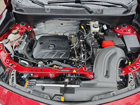 Used 2023 Buick Encore GX Essence w/ Experience Buick Package image 32