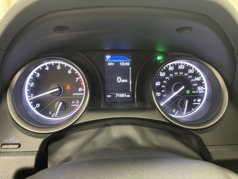 Used 2024 Toyota Camry SE image 22