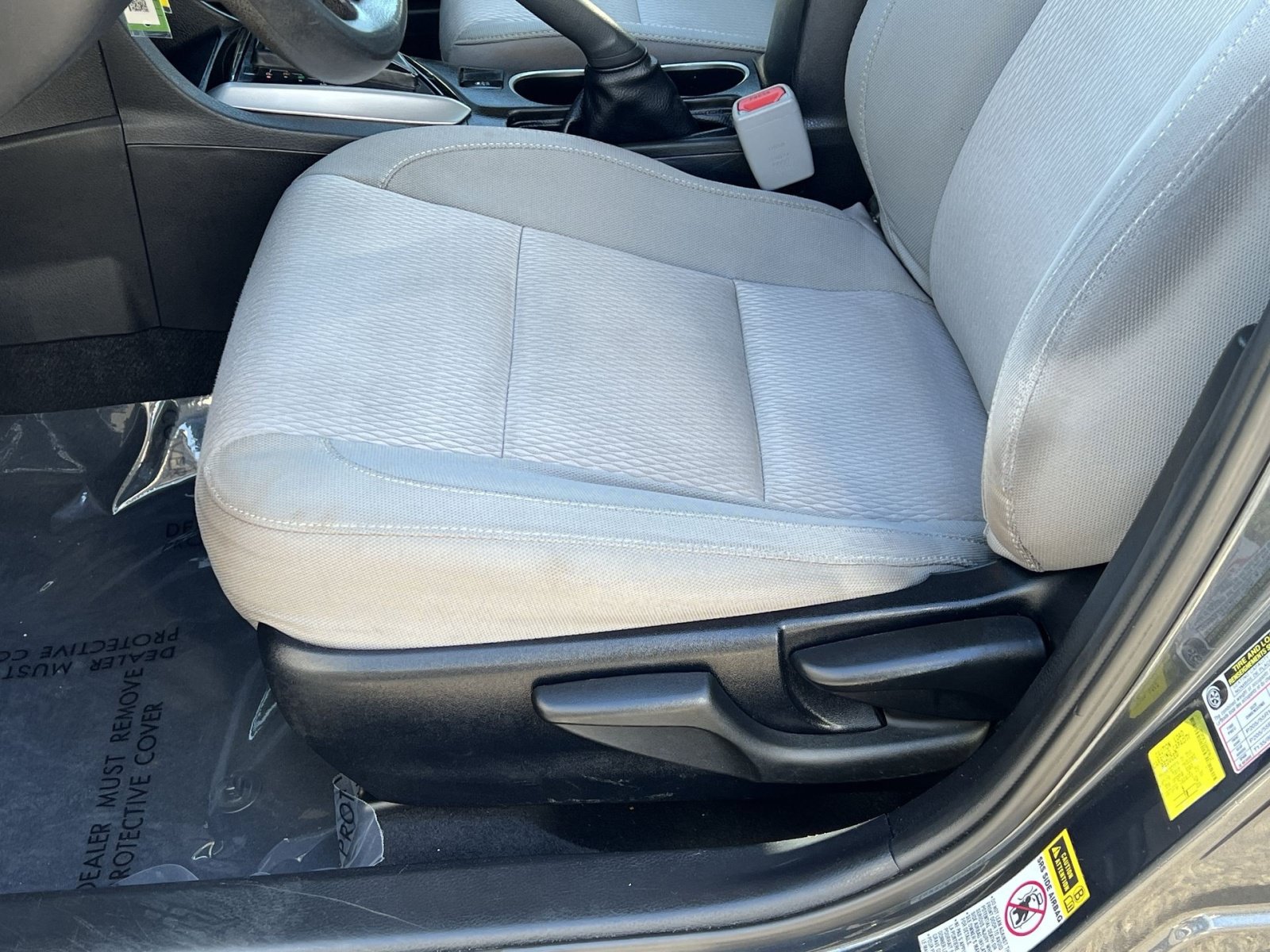 Used 2014 Toyota Corolla LE FWD image 7