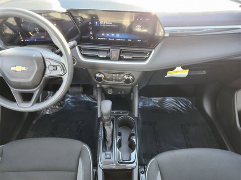 Used 2025 Chevrolet TrailBlazer LS w/ LS Confidence Package image 12