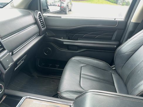 Used 2018 Ford Expedition Platinum AWD/4WD image 36