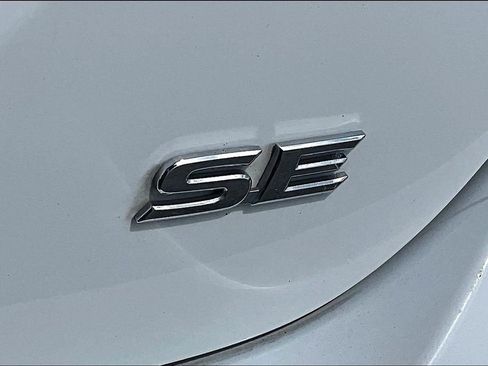 Used 2024 Toyota Camry SE FWD image 25