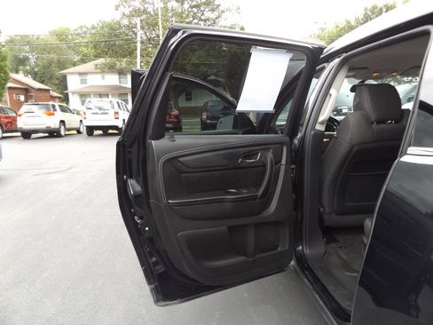 Used 2014 Chevrolet Traverse LT image 20
