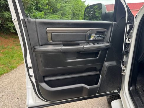 Used 2018 RAM 2500 Laramie w/ Sport Appearance Group AWD/4WD image 26