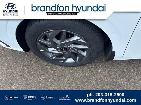 Certified 2024 Hyundai Elantra SEL FWD image 32
