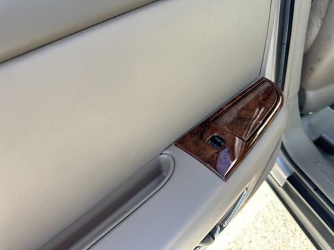 Used 1997 Buick Park Avenue image 20