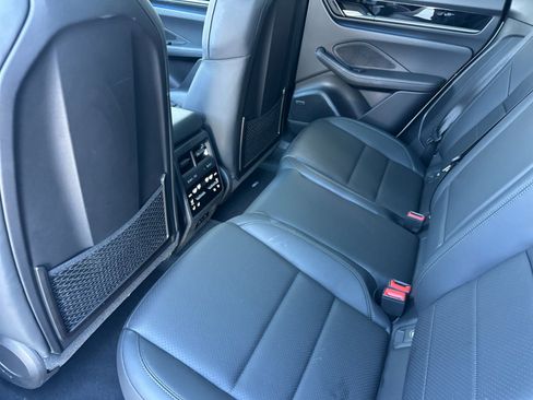 Used 2025 Porsche Macan 4S Electric AWD/4WD image 13