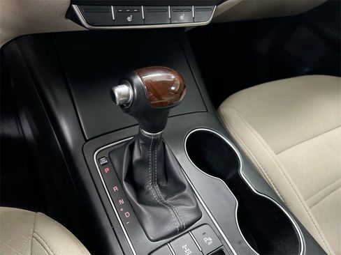 Used 2018 Kia Sorento LX image 15