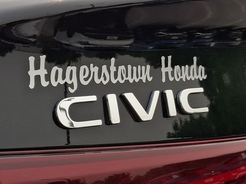 Used 2025 Honda Civic Sport image 31