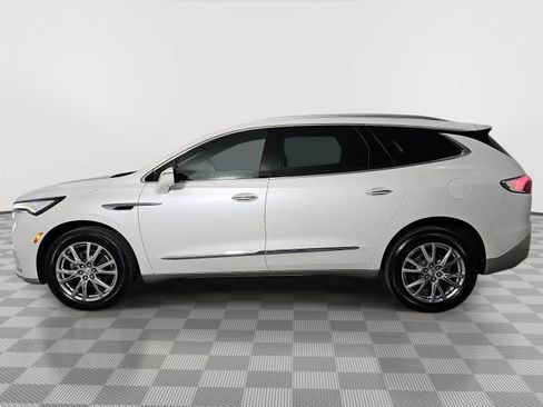 Used 2023 Buick Enclave Premium w/ Experience Buick Package FWD image 5