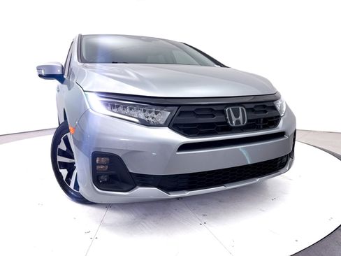 Used 2025 Honda Odyssey EX-L image 6