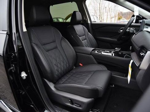 New 2026 Nissan Rogue Platinum image 24