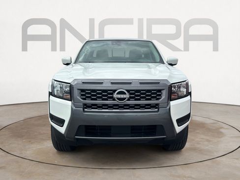 Used 2025 Nissan Frontier SV RWD image 5