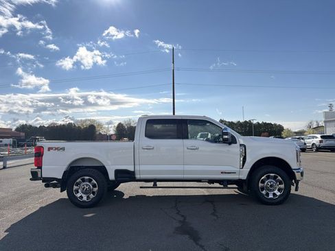 Certified 2024 Ford F350 Lariat w/ Lariat Ultimate Package AWD/4WD image 4