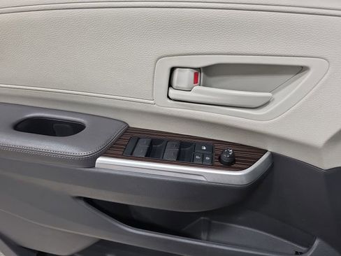 Certified 2021 Toyota Sienna LE FWD image 25