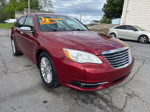 Used 2012 Chrysler 200 Limited FWD image 4