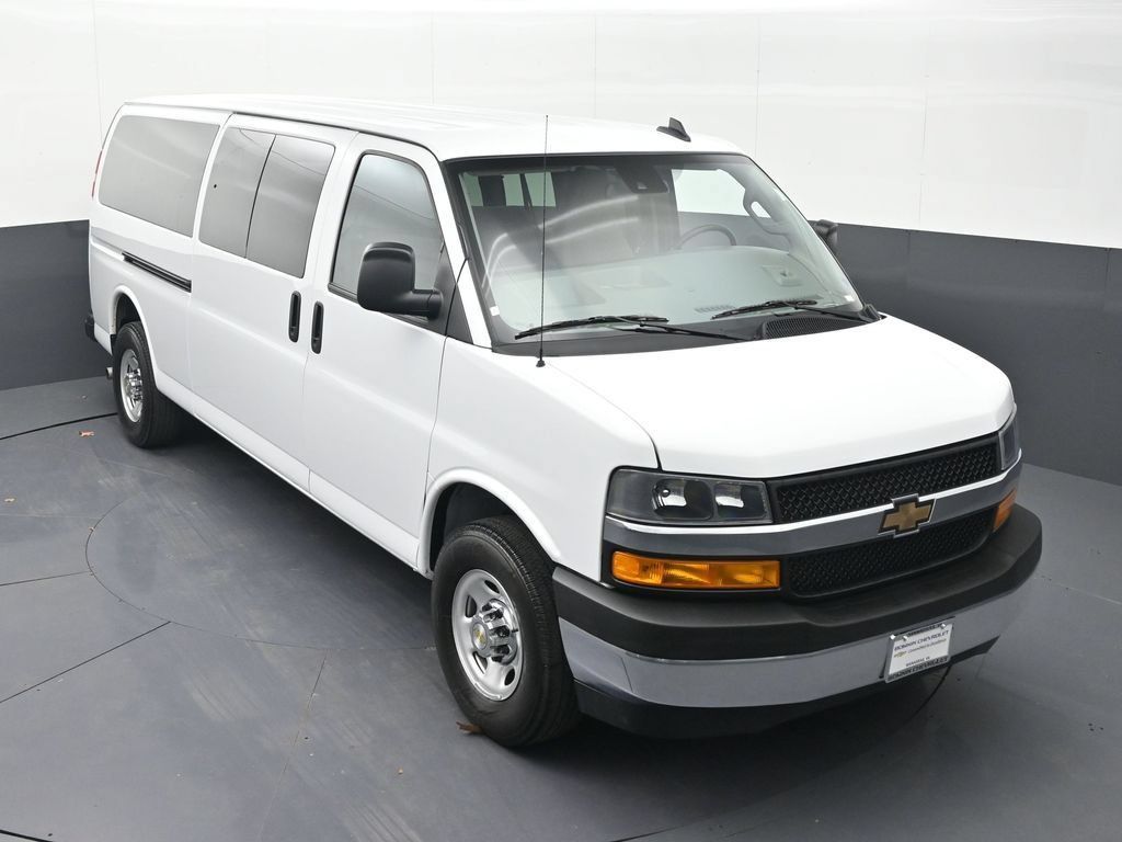 Certified 2024 Chevrolet Express 3500 LT w/ LT Preferred Equipment Group RWD image 27
