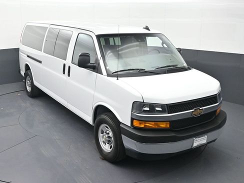 Certified 2024 Chevrolet Express 3500 LT w/ LT Preferred Equipment Group RWD image 27