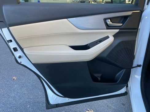 Used 2023 Acura MDX SH-AWD image 39