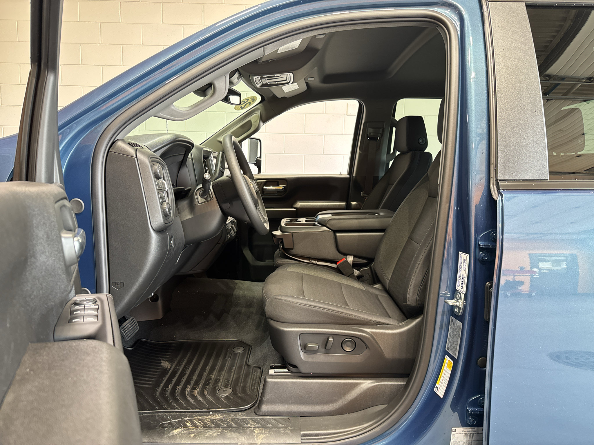 New 2026 Chevrolet Silverado 2500 Custom w/ Custom Value Package AWD/4WD image 16