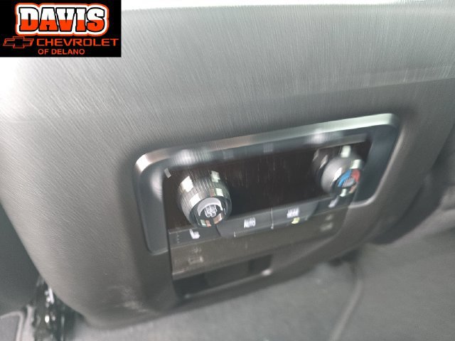 New 2027 Chevrolet Suburban Premier w/ Sun And Tow Package AWD/4WD image 21