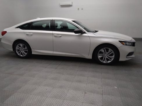 Used 2019 Honda Accord LX image 11