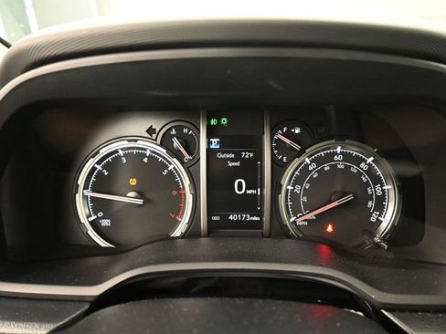 Used 2024 Toyota 4Runner TRD Off-Road Premium image 13