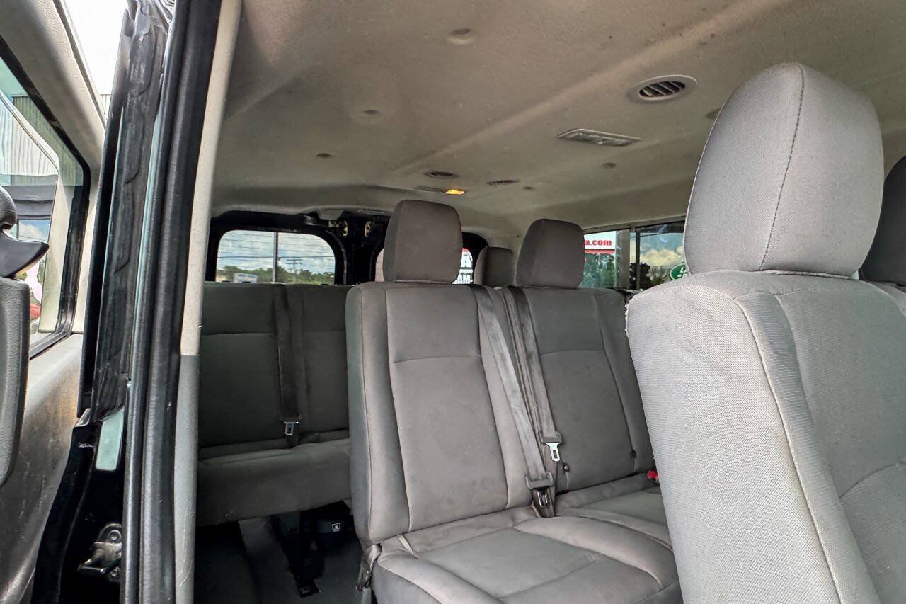 Used 2018 Nissan NV 3500 SV w/ Navigation Package RWD image 16