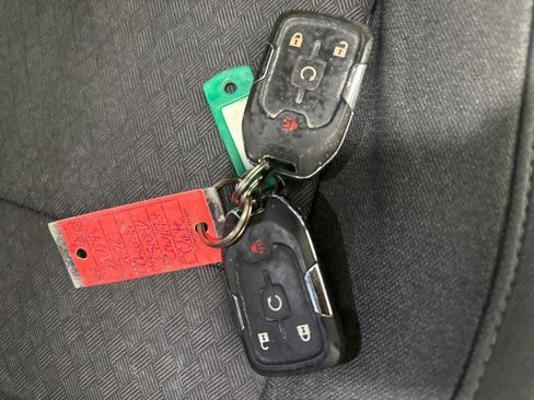 Used 2022 Chevrolet Silverado 2500 LT w/ Convenience Package image 32