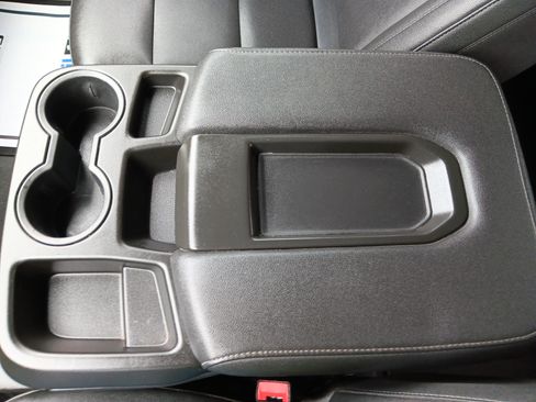 Used 2024 GMC Sierra 1500 SLT image 17