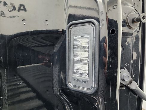 Used 2023 GMC Sierra 2500 SLE w/ SLE Convenience Package image 27