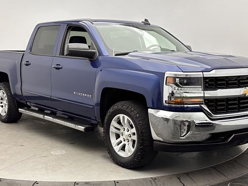 Used 2017 Chevrolet Silverado 1500 LT w/ All Star Edition image 3