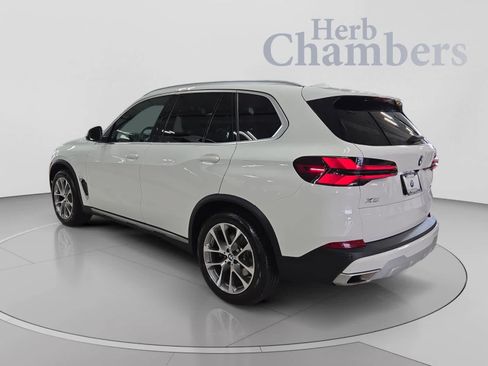 Used 2026 BMW X5 xDrive40i w/ Climate Comfort Package AWD/4WD image 3