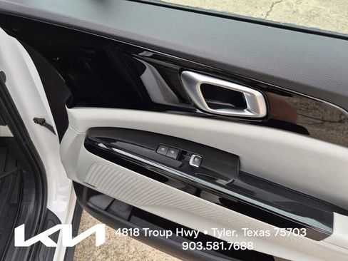 Used 2024 Kia Carnival SX Prestige FWD image 16
